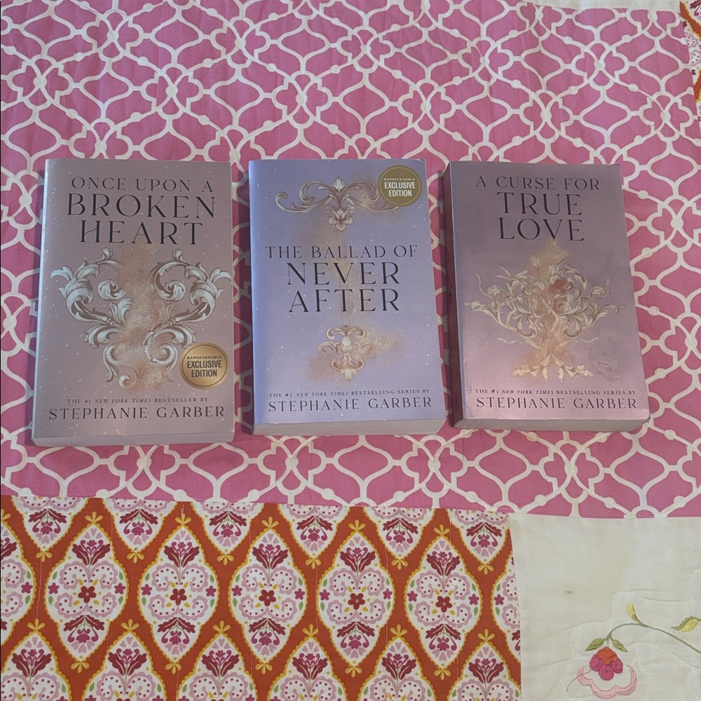 Once upon a broken heart Bookset- Barnes and Noble Exclusive